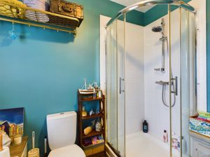 Family Bathroom- click for photo gallery